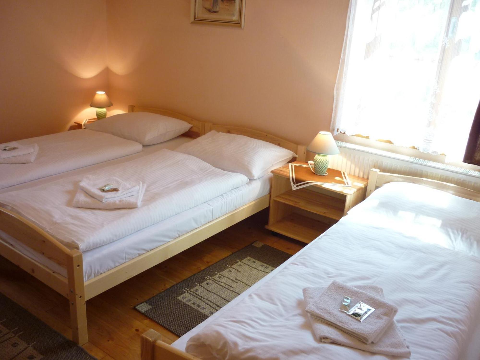 Penzion Romance Břeclav Exterior foto
